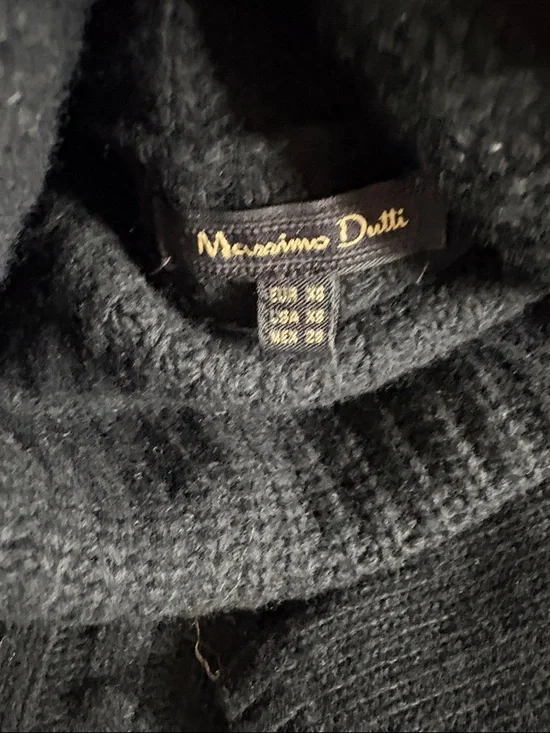 Massimo Dutti Black Cable-Textured Turtleneck Sweater - Picture 2 of 4